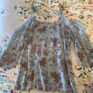 Flowly 3/4 sleeve top!